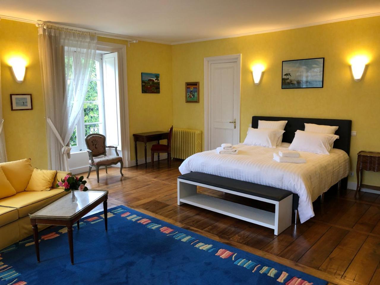 Chateau De Lannouan Landévant 外观 照片